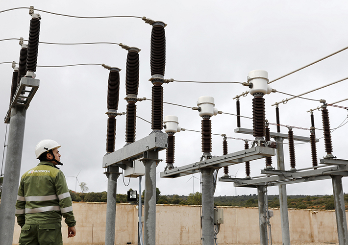 Foto i-DE pone en servicio una nueva subestación en Cuenca para fomentar la electrificación del transporte pesado por carretera.